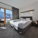 Panoramahotel Fliesserhof 3*