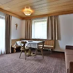 Отель Panoramahotel Fliesserhof 3*