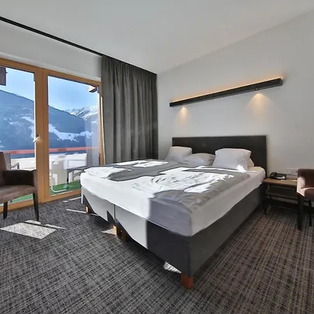 Panoramahotel Fliesserhof 3*