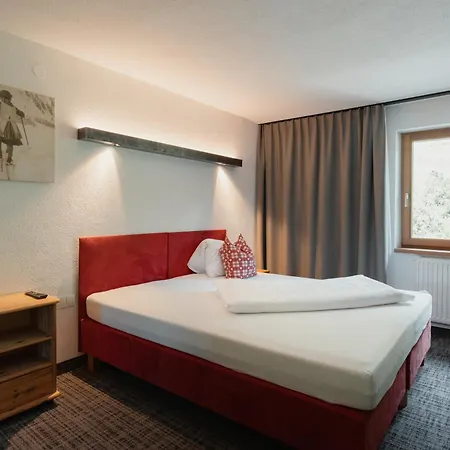 Panoramahotel Fliesserhof 3* Fliess