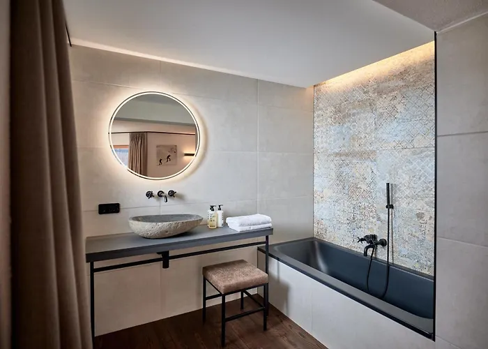 Panoramahotel Fliesserhof فندق فليس