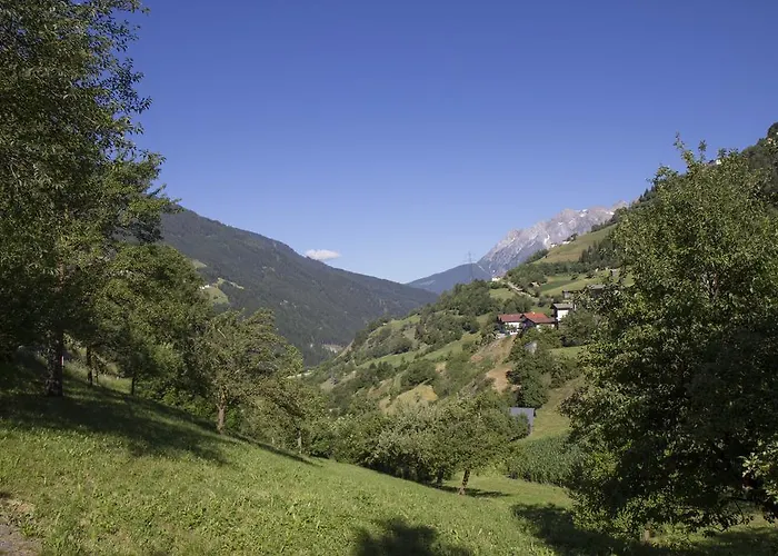 Panoramahotel Fliesserhof 3* فليس