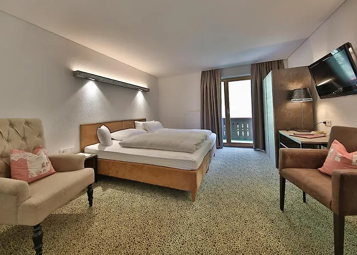 Panoramahotel Fliesserhof فندق فليس